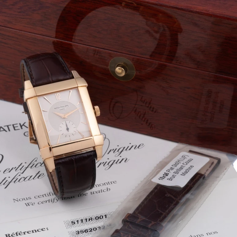 Sample photo of patek-philippe5111r-001 at Antiquorum Important Modern & Vintage Timepieces