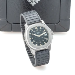 Patek Philippe5060在安帝古伦 上的样品照片
