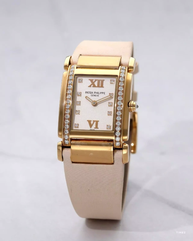 Sample photo of Patek Philippe4920 at Bonhams Luxury Online