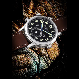patek-philippe5524g-001在佳士得 Important Watches Featuring The Generations & Timeless Opulence Collections上的样品照片