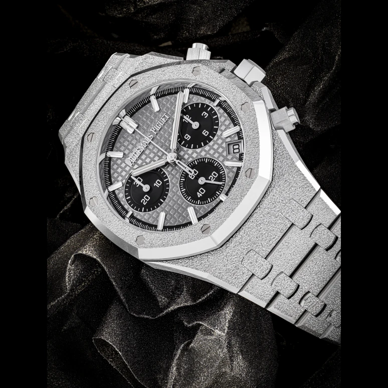 audemars-piguet26240bc在佳士得 Important Watches, Featuring The Triazza Collection Part II上的样品照片