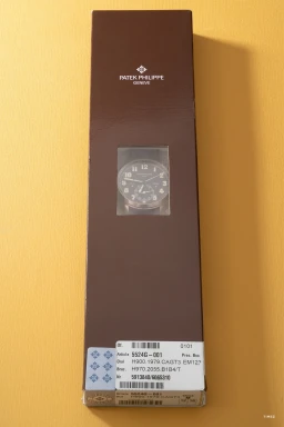 Patek Philippe5524G-001在富艺斯 Phillips & Blackbird: SPORTSHong Kong Auction上的样品照片