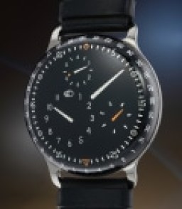 ressencetype 3在富艺斯 The Geneva Watch Auction: XVI上的样品照片