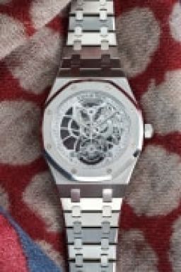 audemars-piguet26518st在富艺斯 Phillips Watches Online Auction: The Geneva Sessions Spring 2025上的样品照片