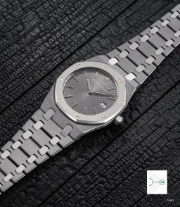 Audemars Piguet56175TT在富艺斯 The Royal Oak 50thGeneva Auction上的样品照片