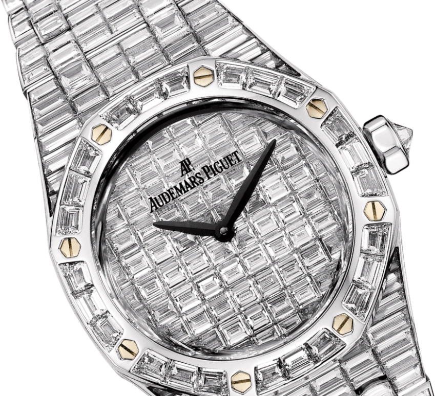 Audemars Piguet,Royal Oak 33mm,33mm,White Gold,Silver,Quartz,In-house Caliber,Sapphire,67606BC,67606BC.ZZ.9179BC.01