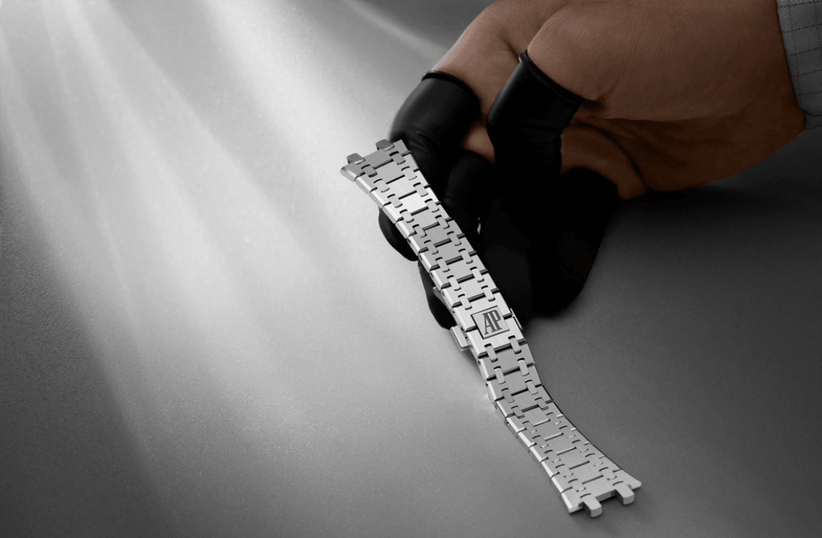 Audemars Piguet,Royal Oak 38mm,38mm,Stainless Steel,Grey,Automatic,Chronograph,Day,26715ST,26715ST.OO.1356ST.02