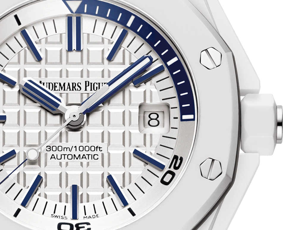 Audemars Piguet,Royal Oak Offshore 42mm,42mm,Ceramic,White,Silver,Automatic,Day,60hours,15707CB,15707CB.OO.A010CA.01