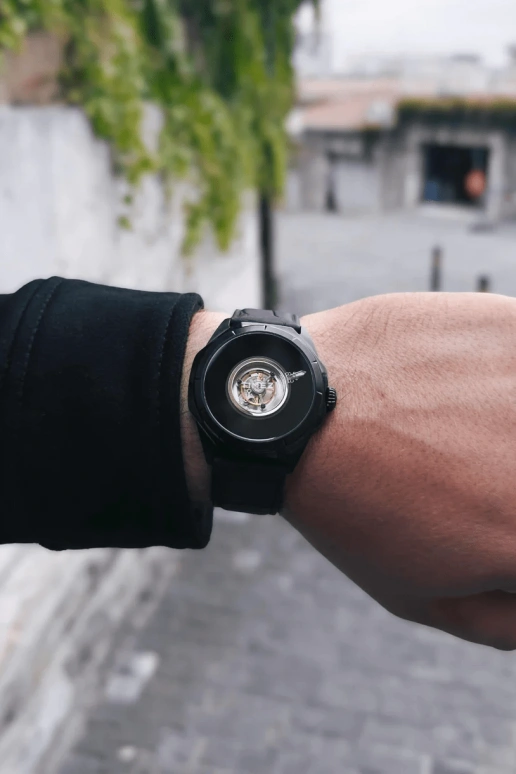 Blackout Concept,Wormhole 41.50毫米,41.50毫米,精钢,黑色,手动上弦,陀飞轮,38小时,The Wormhole