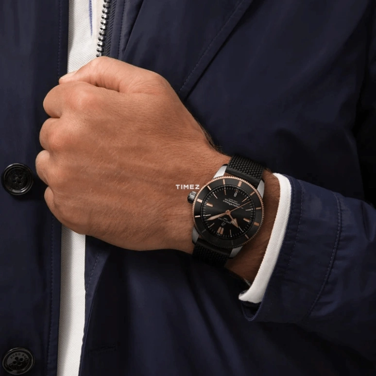 Breitling,Superocean Heritage 44mm,44mm,Stainless Steel,Black,Automatic,Day,70hours,UB2030121B1S1