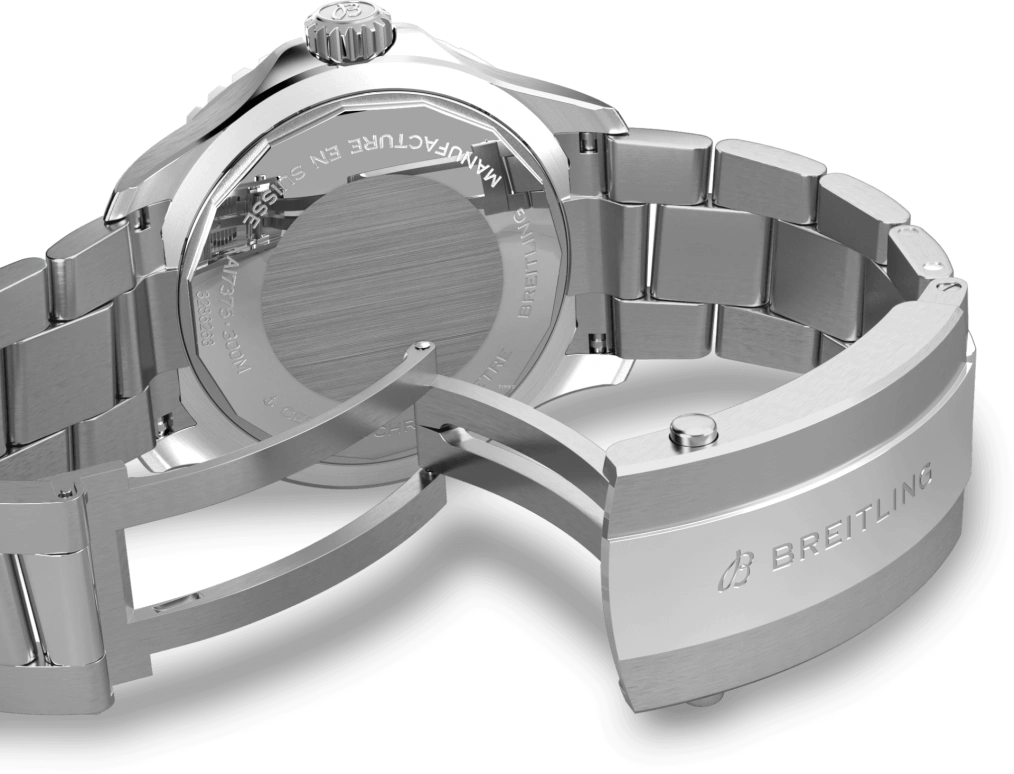 Breitling,Superocean 42mm,42mm,Stainless Steel,White,Automatic,40hours,In-house Caliber,A17375E71G1A1