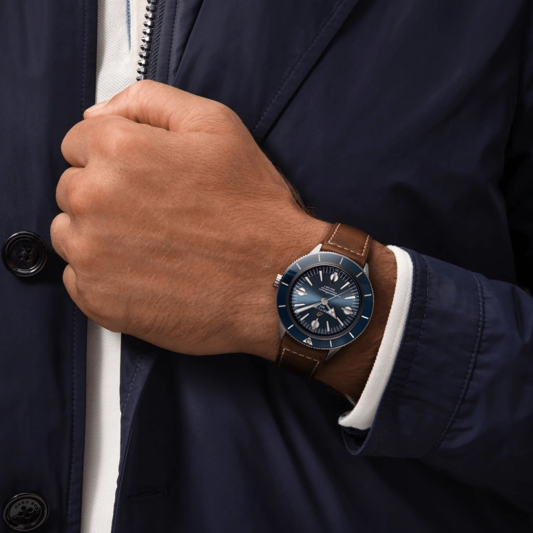 Breitling,Superocean Heritage 42mm,42mm,Stainless Steel,Blue,Automatic,42hours,In-house Caliber,A10370161C1X1