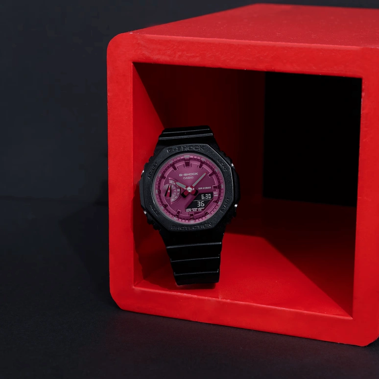 卡西欧,G-SHOCK 46.20x42.90毫米,46.20x42.90毫米,合成树脂,碳纤维,酒红色,石英,倒计时,计时,月历,星期历,矿物水晶,圆形,GMAS2100RB1A