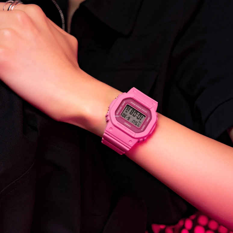 卡西欧,G-SHOCK 45.70x40.50毫米,45.70x40.50毫米,生物基,合成树脂,粉色,石英,倒计时,计时,月历,星期历,矿物水晶,玻璃,方形,GMDS5610PP,GMDS5610PP-4