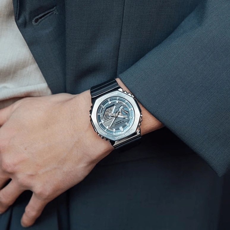卡西欧,G-SHOCK 44.40毫米,44.40毫米,生物基,合成树脂,冰蓝色,石英,倒计时,计时,月历,星期历,矿物水晶,八角形,GBM2100A,GBM2100A-1A2