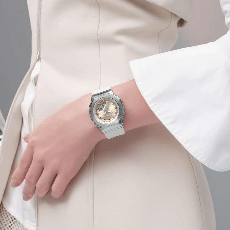 卡西欧,G-SHOCK 40.50毫米,40.50毫米,合成树脂,黄金色,石英,倒计时,计时,月历,星期历,矿物水晶,八角形,GMS2110,GMS2110-7A9