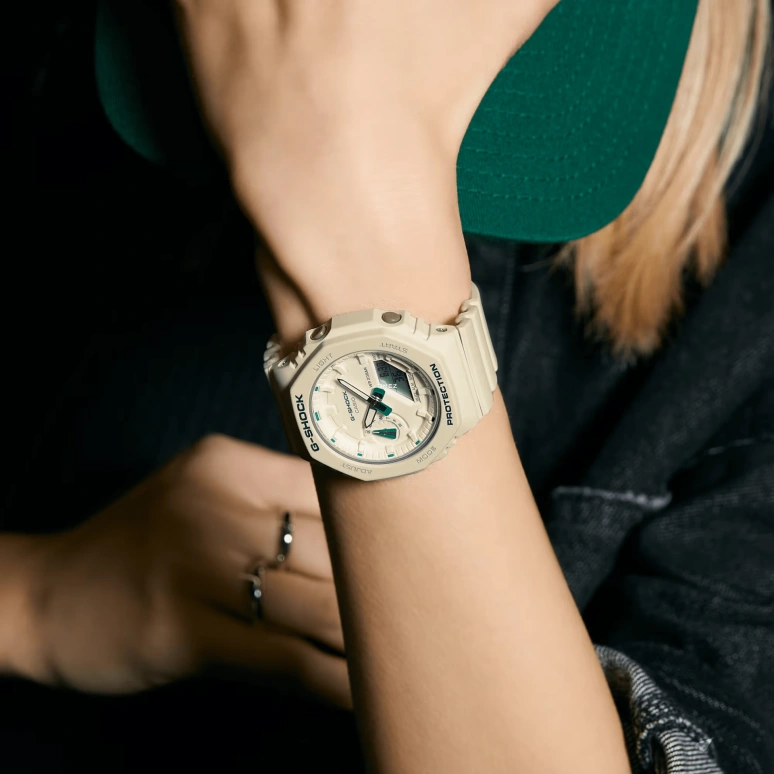 卡西欧,G-SHOCK 46.20x42.90毫米,46.20x42.90毫米,碳纤维,米色,石英,倒计时,计时,月历,星期历,矿物水晶,八角形,GMAS2100GA,GMAS2100GA-7A