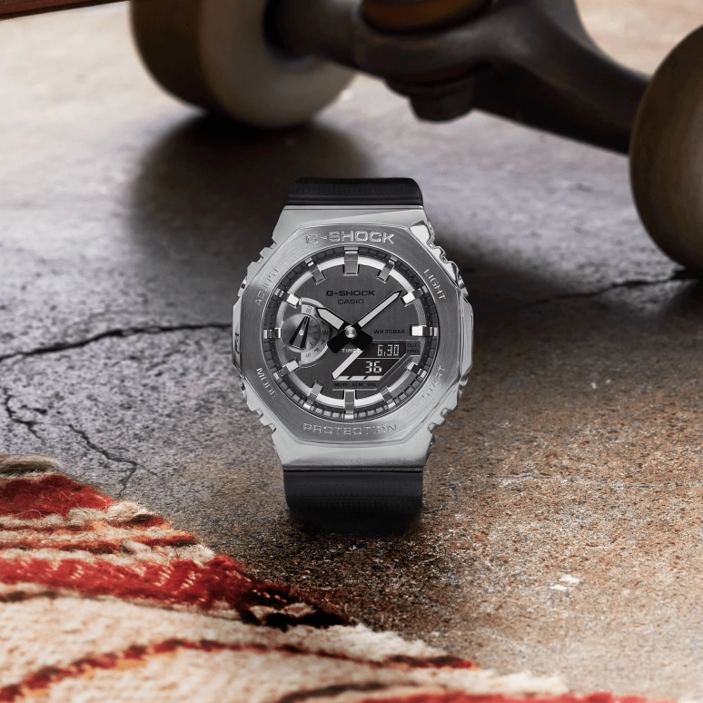 卡西欧,G-SHOCK 49.30x44.40毫米,49.30x44.40毫米,不锈钢,灰色,石英,计时,月历,星期历,日历,矿物水晶,八角形,GM,GM-2100-1A
