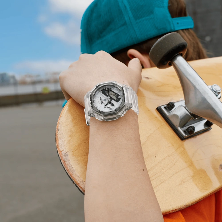 卡西欧,G-SHOCK 48.50x45.40毫米,48.50x45.40毫米,合成树脂,碳化钛金属陶瓷,白色,石英,倒计时,计时,月历,星期历,矿物水晶,圆形,GA2140RX,GA2140RX-7A