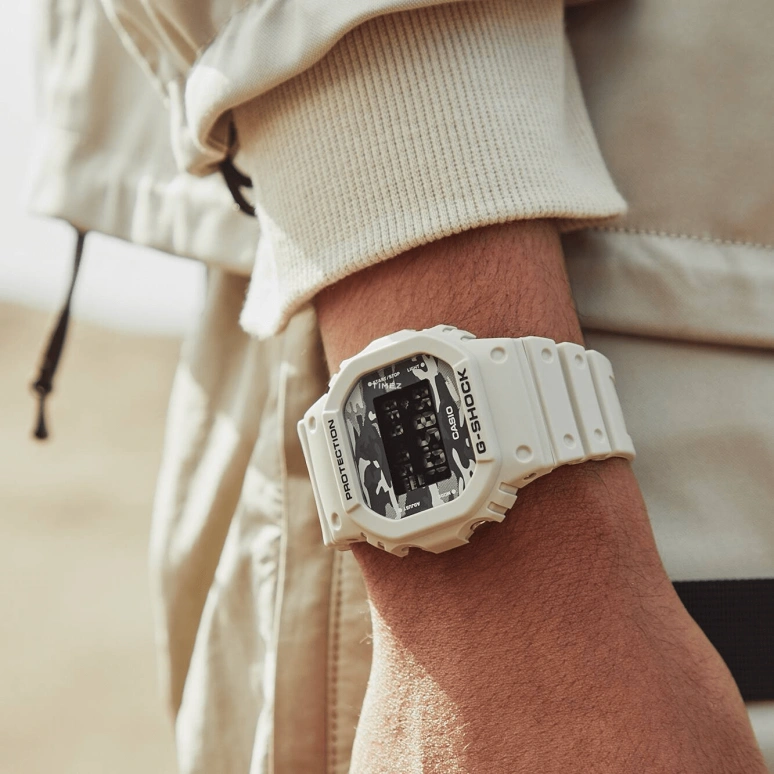 卡西欧,G-SHOCK 48.90x42.80毫米,48.90x42.80毫米,合成树脂,灰色,黑色,石英,倒计时,计时,月历,星期历,矿物水晶,方形,DW5600CA,DW5600CA-8
