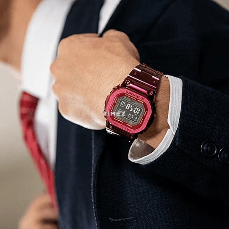 卡西欧,G-SHOCK 49.30x43.20毫米,49.30x43.20毫米,不锈钢,红色,石英,倒计时,计时,月历,星期历,矿物水晶,方形,GMWB5000RD,GMWB5000RD-4