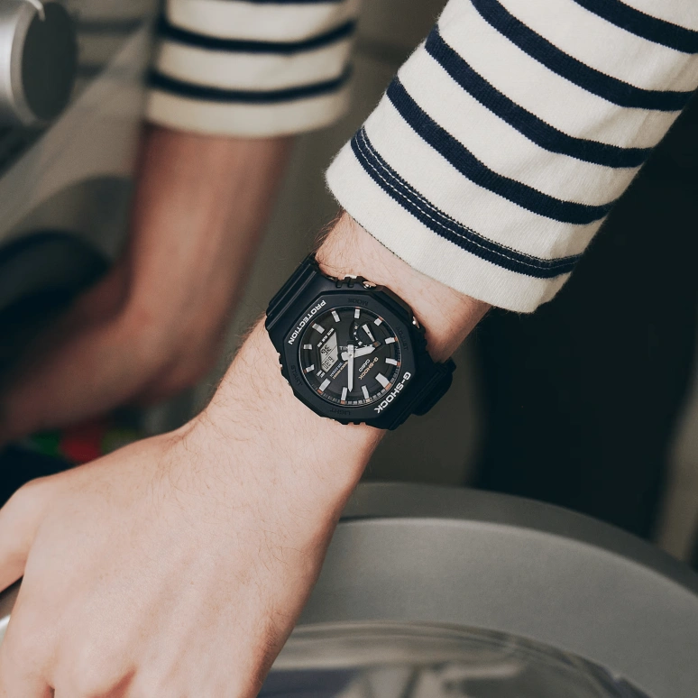 卡西欧,G-SHOCK 45.40毫米,45.40毫米,碳纤维,生物基,合成树脂,黑色,石英,倒计时,计时,月历,星期历,矿物水晶,八角形,GA2100RL,GA2100RL-1A