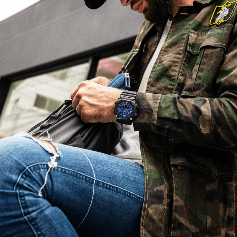 卡西欧,G-SHOCK 52.80x49.50毫米,52.80x49.50毫米,合成树脂,紫色,石英,倒计时,计时,月历,星期历,矿物水晶,圆形,GA900VB,GA900VB-1A
