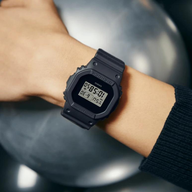 卡西欧,G-SHOCK 48.90x43.80毫米,48.90x43.80毫米,生物基,合成树脂,黑色,石英,倒计时,计时,月历,星期历,矿物水晶,方形,DWE5657RE,DWE5657RE-1