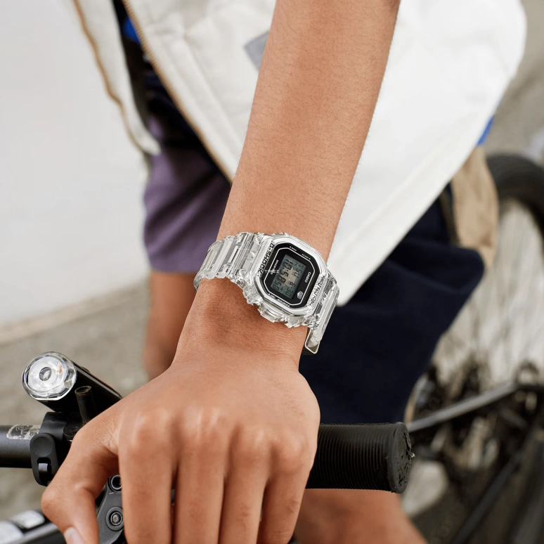 卡西欧,G-SHOCK 48.90毫米,48.90毫米,合成树脂,黑色,石英,倒计时,计时,月历,星期历,矿物水晶,方形,DW5040RX,DW5040RX-7