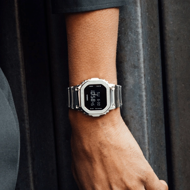 卡西欧,G-SHOCK 49.60x43.20毫米,49.60x43.20毫米,合成树脂,黑色,石英,倒计时,计时,月历,星期历,矿物水晶,方形,GM5600YM,GM5600YM-8