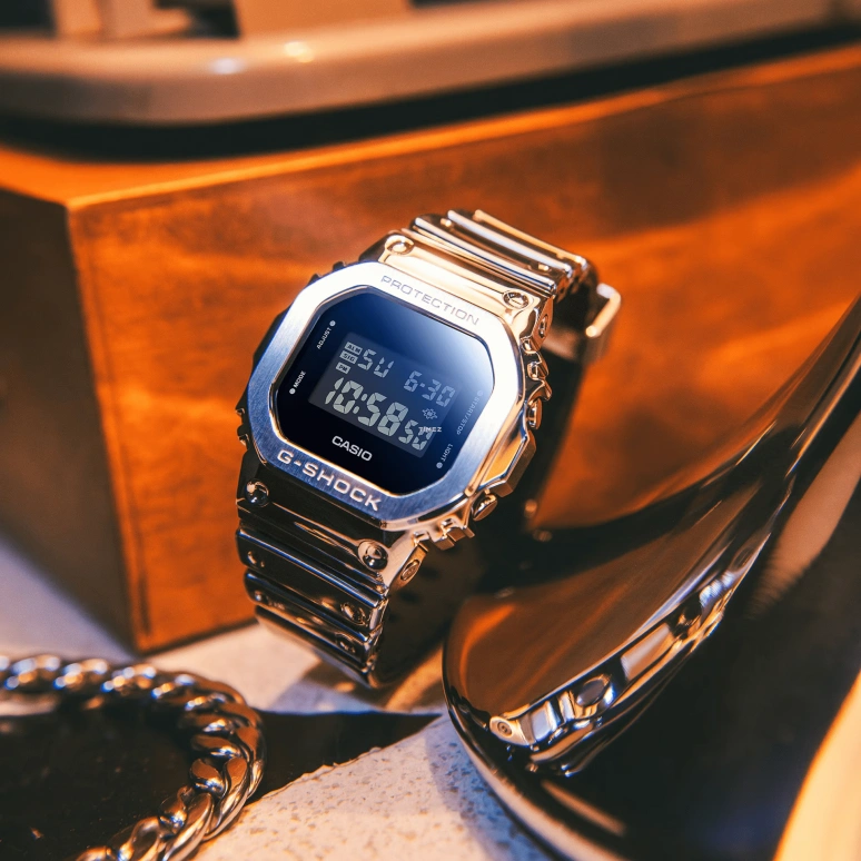 卡西欧,G-SHOCK 49.60x43.20毫米,49.60x43.20毫米,合成树脂,黑色,石英,倒计时,计时,月历,星期历,矿物水晶,方形,GM5600YM,GM5600YM-8