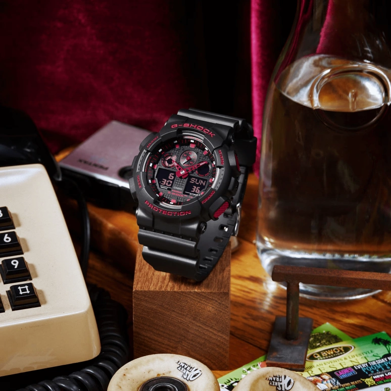 卡西欧,G-SHOCK 55x51.20毫米,55x51.20毫米,合成树脂,黑色,红色,石英,倒计时,计时,月历,星期历,矿物水晶,圆形,GA100BNR,GA100BNR-1A