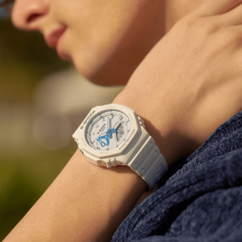 卡西欧,G-SHOCK 48.50x45.40毫米,48.50x45.40毫米,碳纤维,生物基,合成树脂,白色,石英,倒计时,计时,月历,星期历,矿物水晶,八角形,GA2100HDS,GA2100HDS-7A