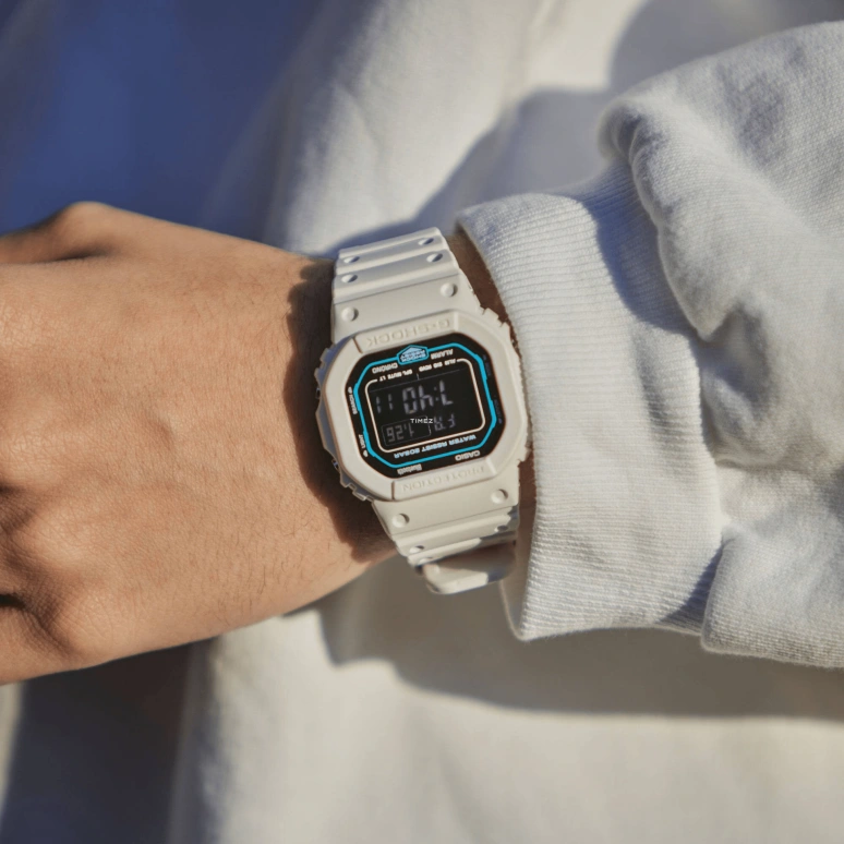 卡西欧,G-SHOCK 48.90x42.80毫米,48.90x42.80毫米,合成树脂,黑色,石英,倒计时,计时,月历,星期历,矿物水晶,方形,DWB5600SF,DWB5600SF-7