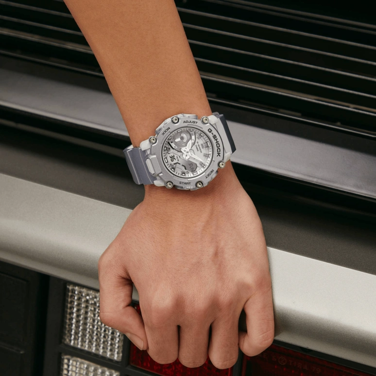 卡西欧,G-SHOCK 47.10毫米,47.10毫米,合成树脂,碳纤维,白色,石英,倒计时,计时,月历,星期历,矿物水晶,圆形,GA2200FF,GA2200FF-8A