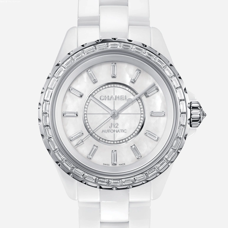 CHANEL,J12 33mm,33mm,White Gold,Ceramic,White,Quartz,Sapphire,Crystal Glass,Round,H4192