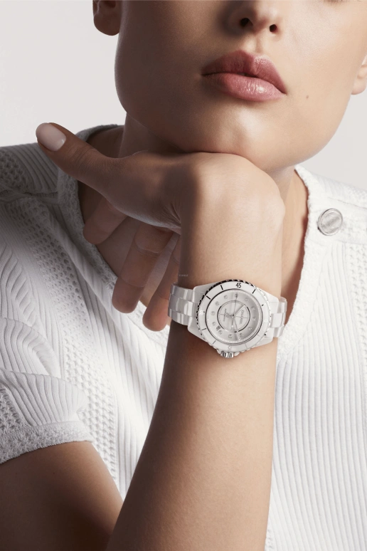 CHANEL,J12 38mm,38mm,Stainless Steel,Ceramic,White,Automatic,70hours,In-house Caliber,H5705