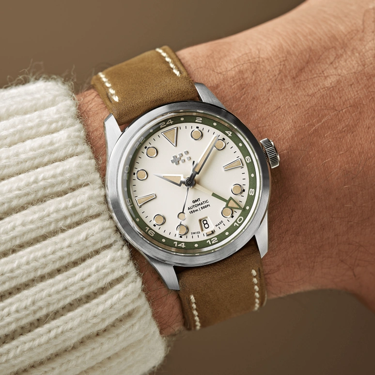 克里斯托弗沃德,C65 38毫米,38毫米,精钢,白色,自动上弦,日历,两地时,C65,C65-38AGM3-S00E1-VC