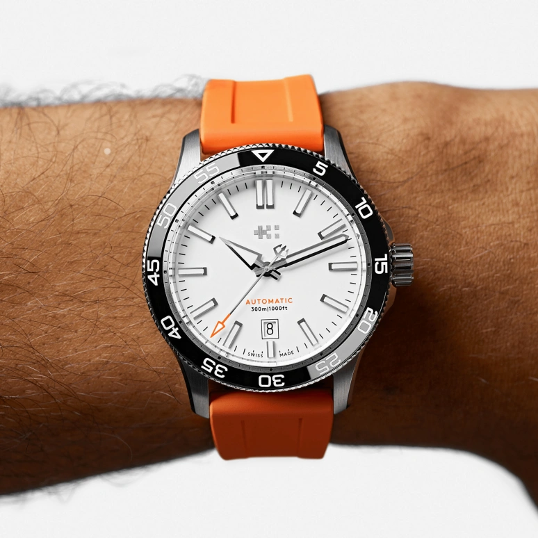 克里斯托弗沃德,C60 42毫米,42毫米,精钢,陶瓷,白色,自动上弦,日历,38小时,C60,C60-42ADA31S0KW1-RO2