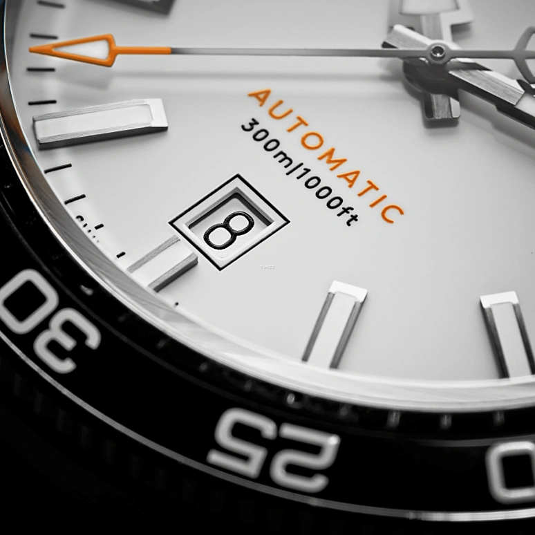 克里斯托弗沃德,C60 42毫米,42毫米,精钢,陶瓷,白色,自动上弦,日历,38小时,C60,C60-42ADA31S0KW1-RO2