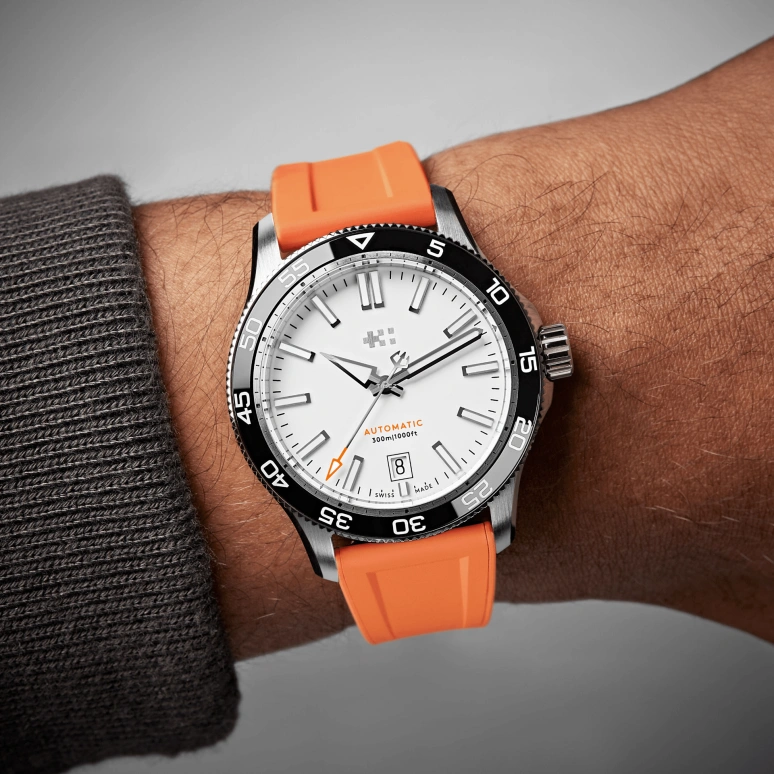 克里斯托弗沃德,C60 40毫米,40毫米,精钢,陶瓷,白色,自动上弦,日历,38小时,C60,C60-40ADA31S0KW1-RO