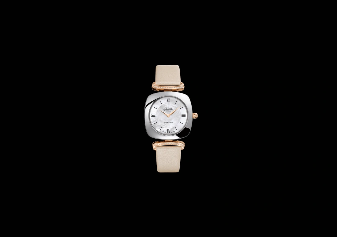 Glashütte Original,Pavonina 31mm,31mm,Red Gold,Stainless Steel,White,Quartz,Day,35712hours,1,1-03-02-05-16-35