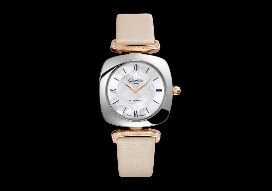 Glashütte Original,Pavonina 31mm,31mm,Red Gold,Stainless Steel,White,Quartz,Day,35712hours,1,1-03-02-05-16-35