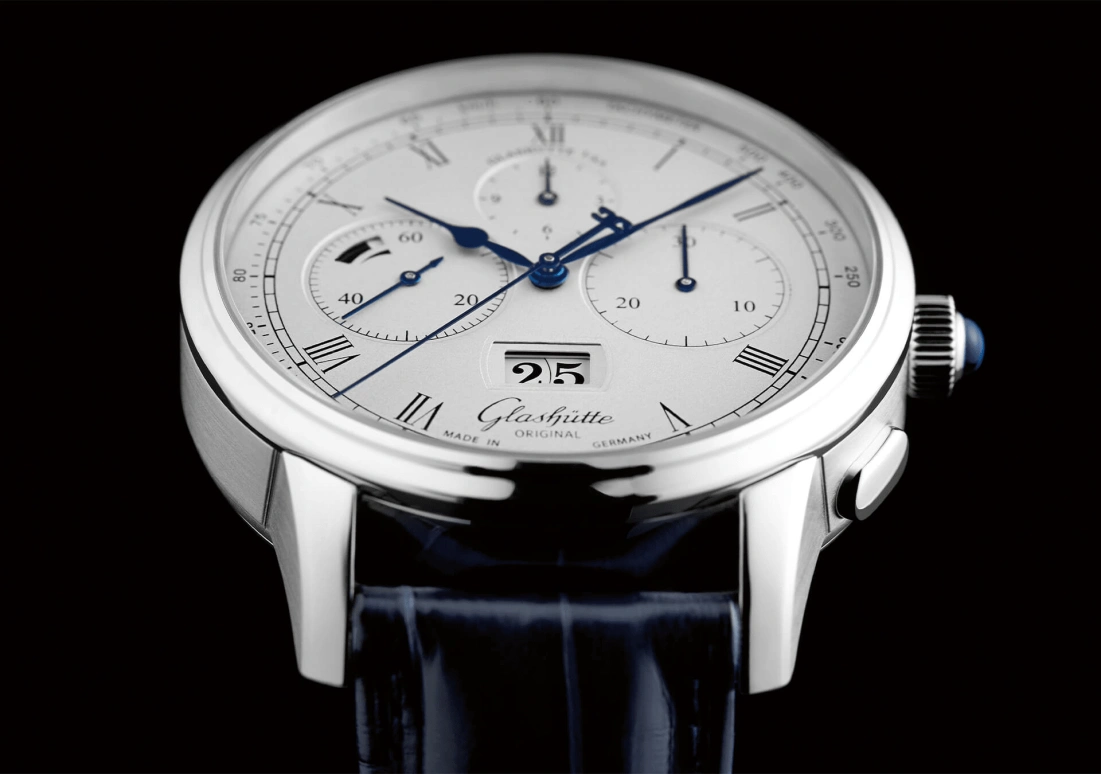 Glashütte Original,Senator 42mm,42mm,Platinum,Silver,Automatic,Chronograph,Power Reserve Indicator,Flyback,Big Date,70hours,In-house Caliber,1,1-37-01-02-03-30