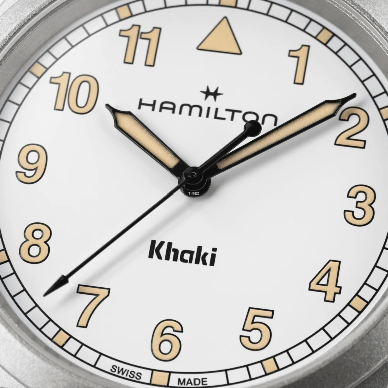 Hamilton,Khaki Field 38mm,38mm,Stainless Steel,White,Quartz,In-house Caliber,Sapphire,Glass,H69401110