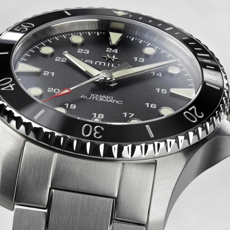 Hamilton,Khaki Navy 43mm,43mm,Stainless Steel,Luminous,Black,Automatic,80hours,In-house Caliber,H82515130