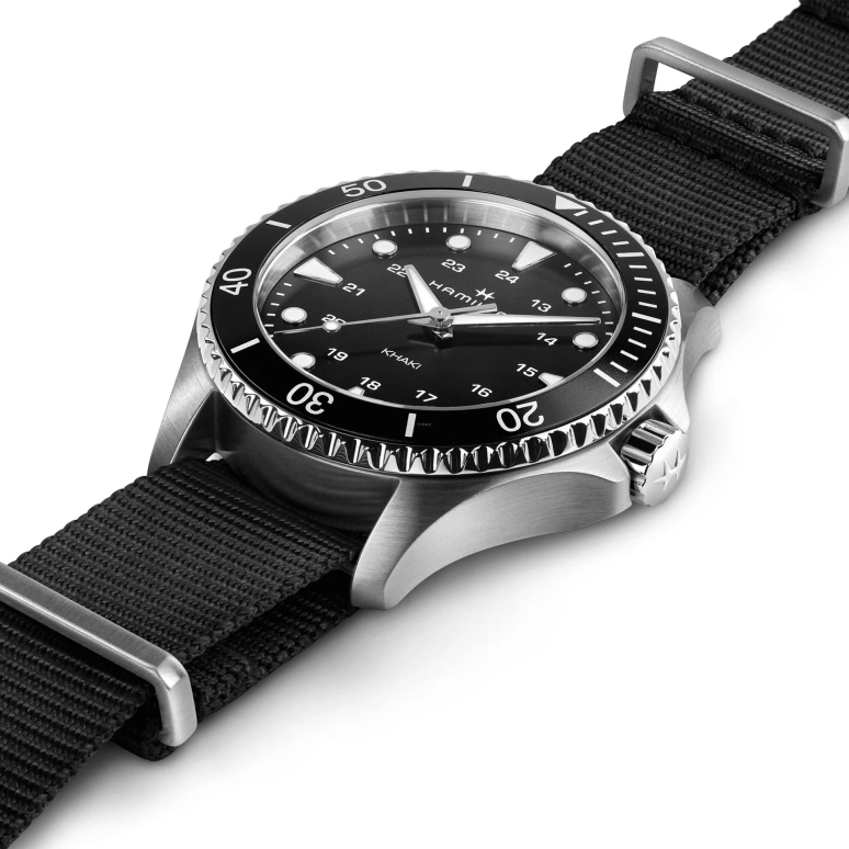 Hamilton,Khaki Navy 37mm,37mm,Stainless Steel,Black,Quartz,Sapphire,Crystal Glass,Round,H82201931