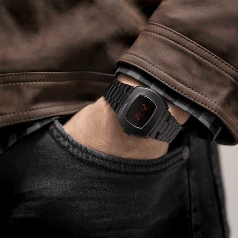 Hamilton,American Classic 40.80x34.70mm,40.80x34.70mm,Stainless Steel,Red,Black,Sapphire,Black,H52404130