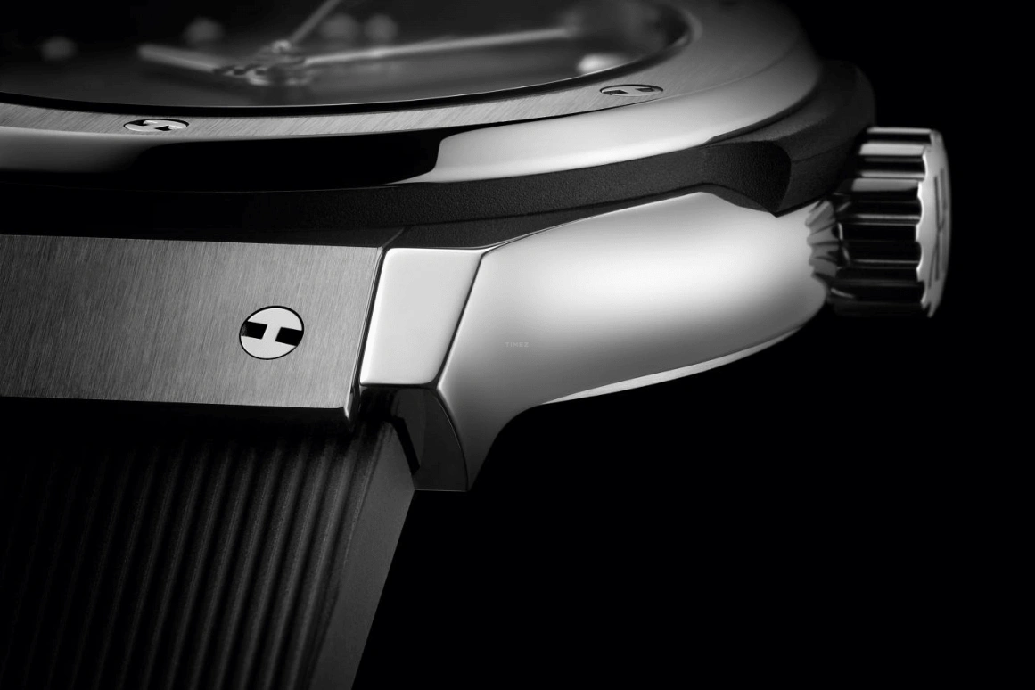 Hublot,Classic Fusion 33mm,33mm,Titanium Gold,Black,Quartz,In-house Caliber,Sapphire,581,581.NX.1171.RX