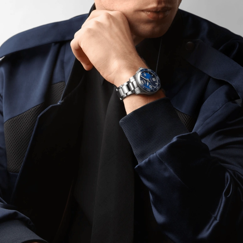 浪琴,康卡斯潜水 39毫米,39毫米,陶瓷,不锈钢,蓝色,自动上弦,星期历,64小时,L3,L3.780.4.96.6